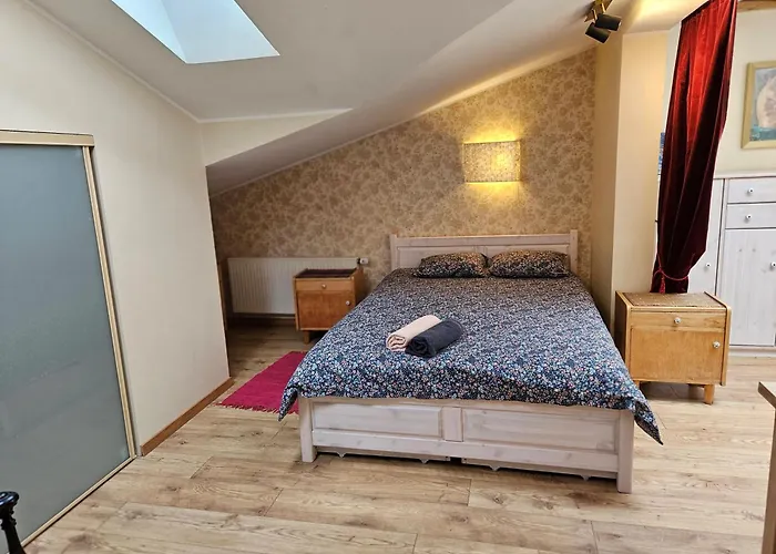 An Awesome Penthouse Near The City Center